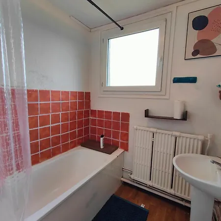 D'hote Au Sein D'un A Triolo - Stade - Fac Lille 1 *